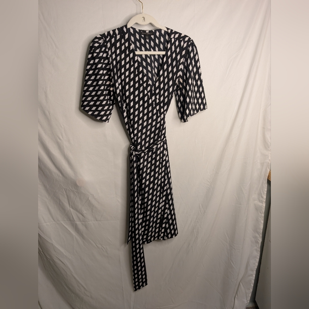 Elegant Black and White Geometric Wrap Dress